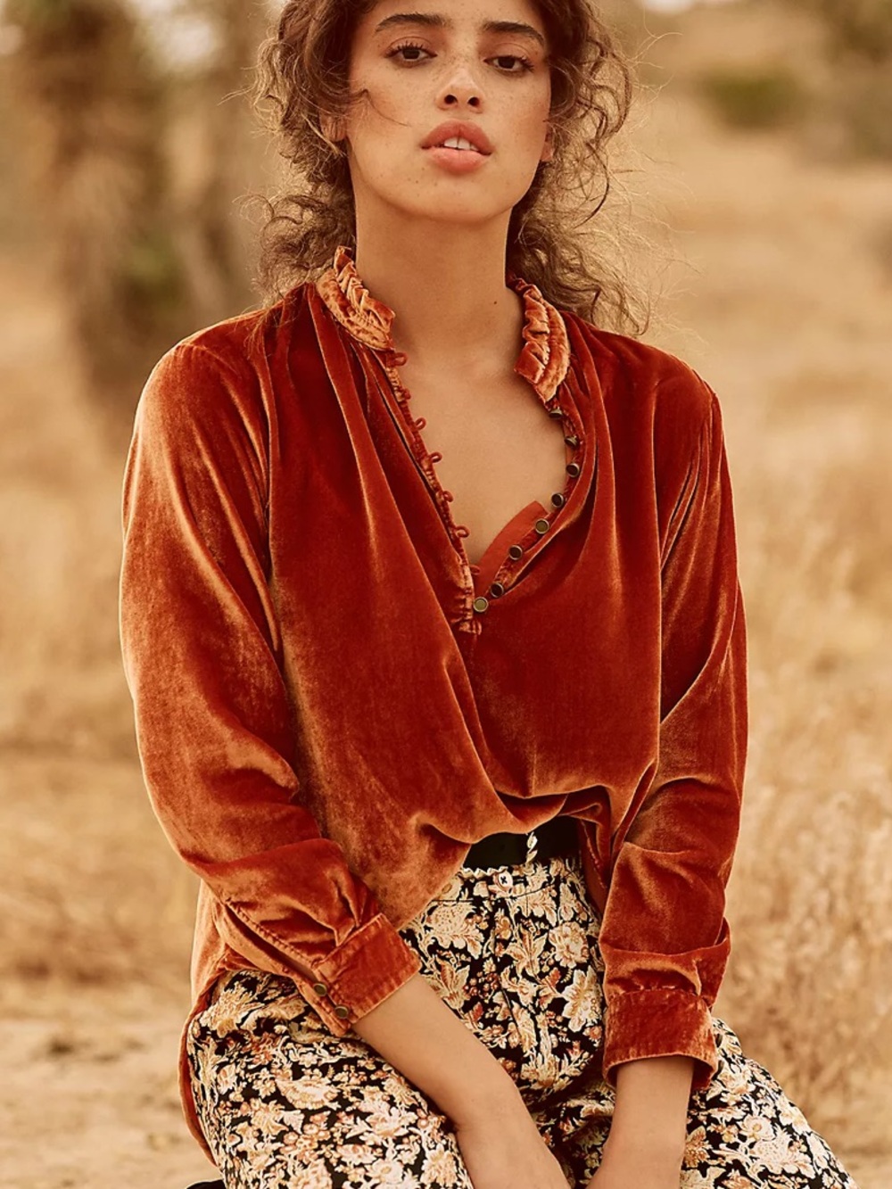 Anthropologie velvet Kristianne burnt orange button top size medium